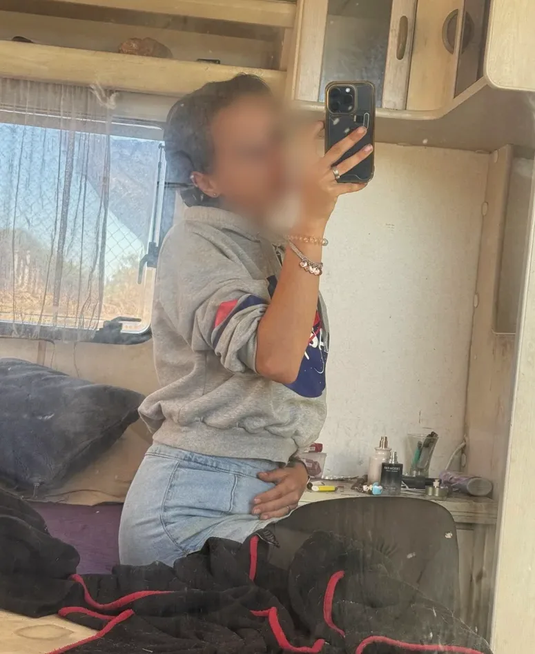 Emilia, 24