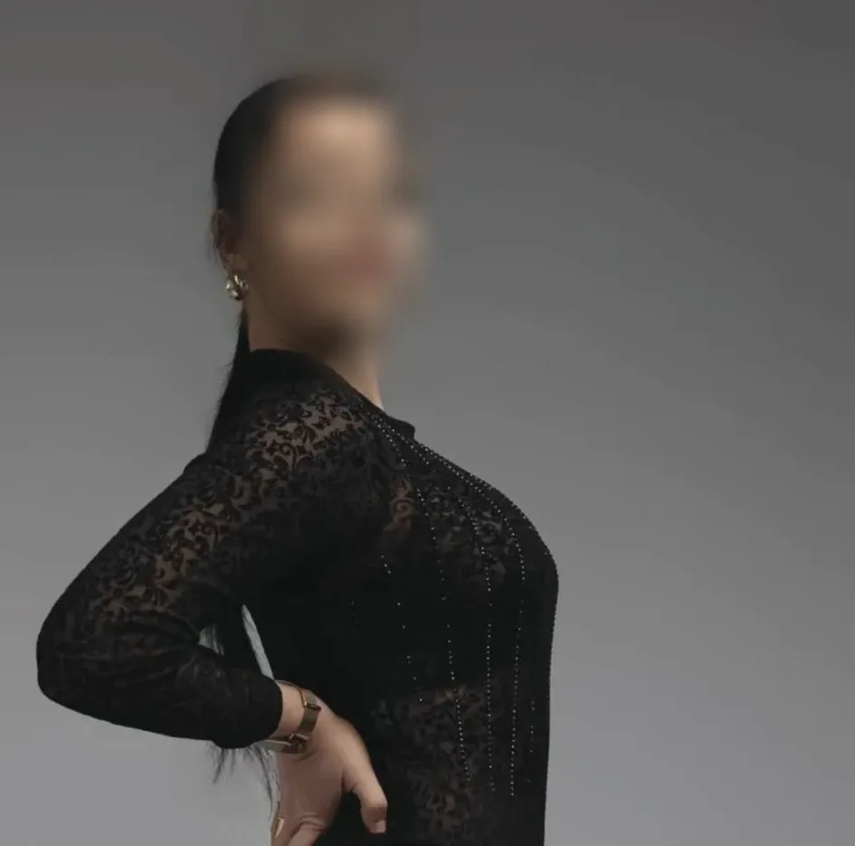 Helena, 24